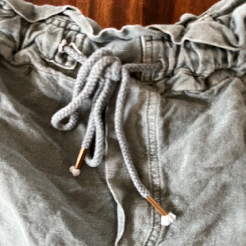 Young Fabulous & Broke YFB Green linen blend drawstring Shorts women’s small - Picture 7 of 15